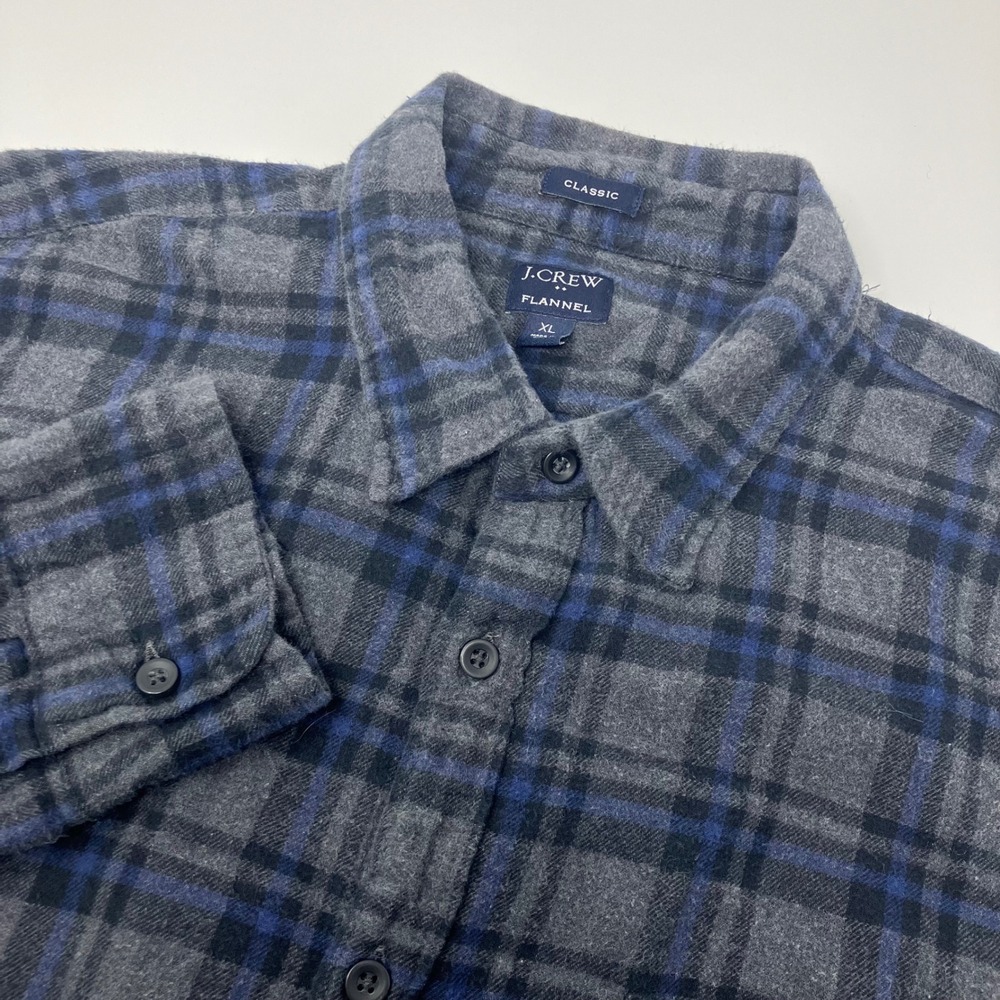 J. Crew Classic Flannel Shirt XL Blue Gray Plaid Long Sleeve Button Front Casual - Picture 1 of 7